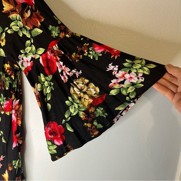 Umgee Women's Caged Floral Bell Sleeve Pullover Tunic Top Lace Y2K Boho Festival - Picture 10 of 14